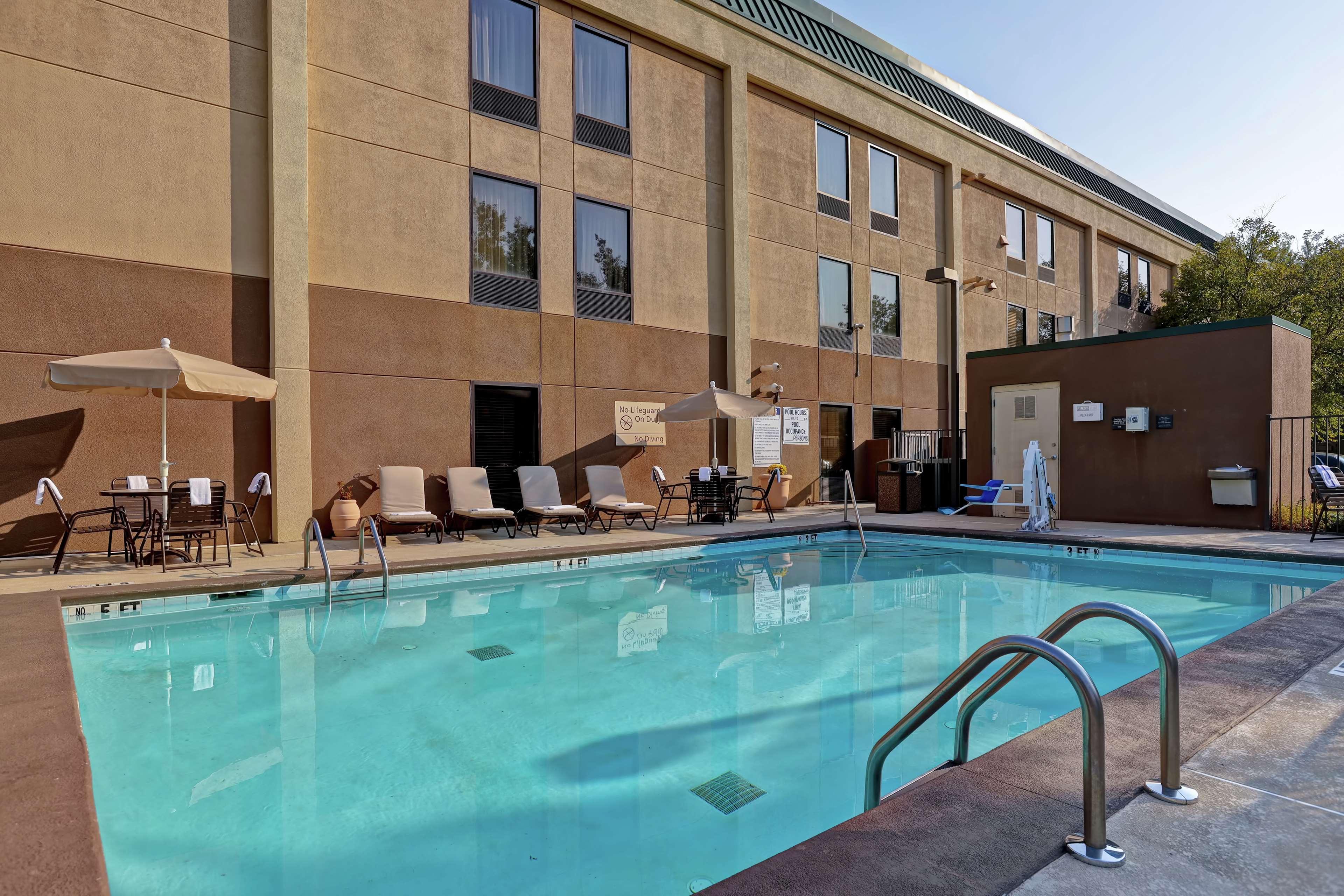 Hampton Inn Atlanta-Woodstock Ngoại thất bức ảnh