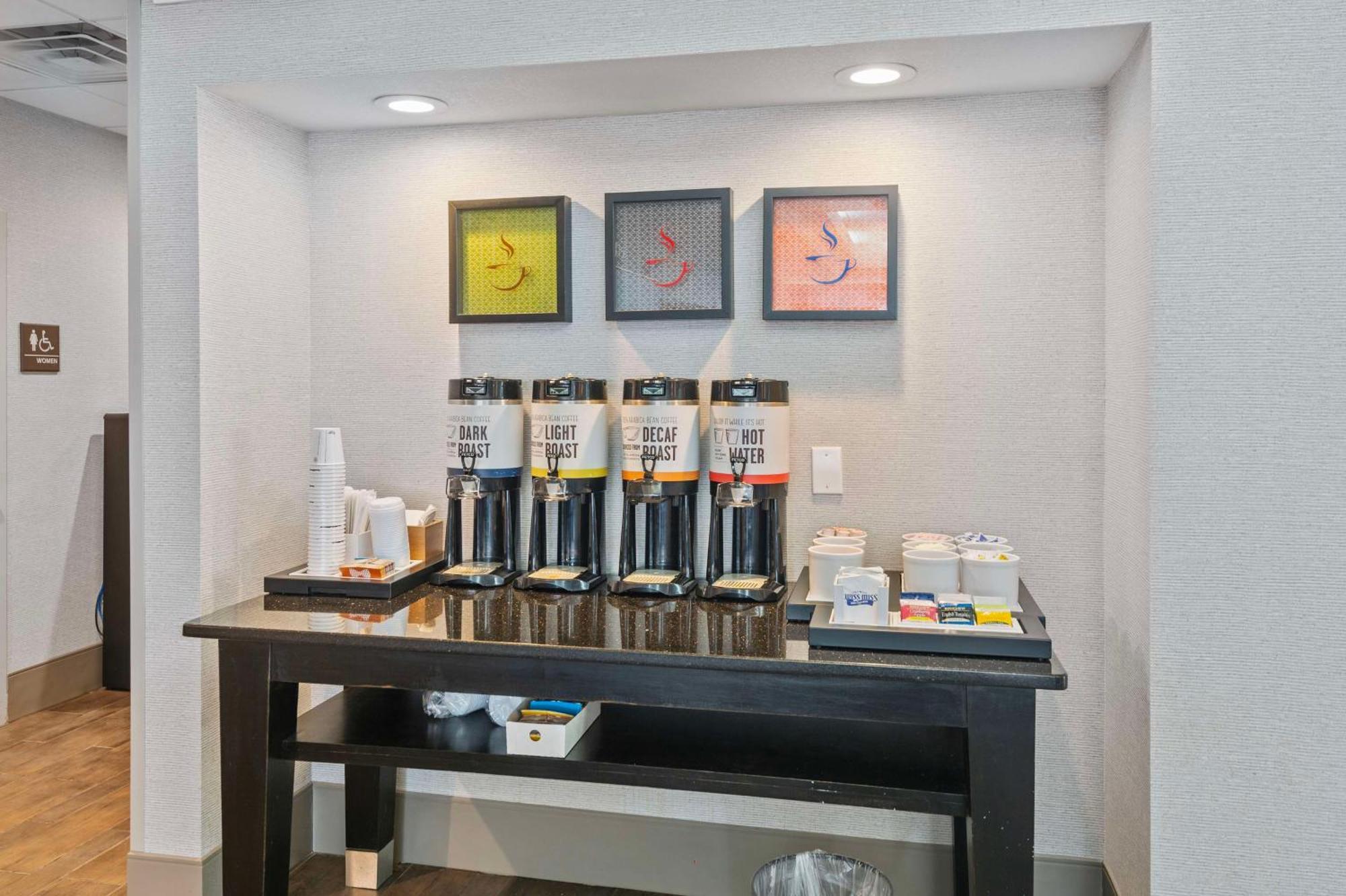 Hampton Inn Atlanta-Woodstock Ngoại thất bức ảnh