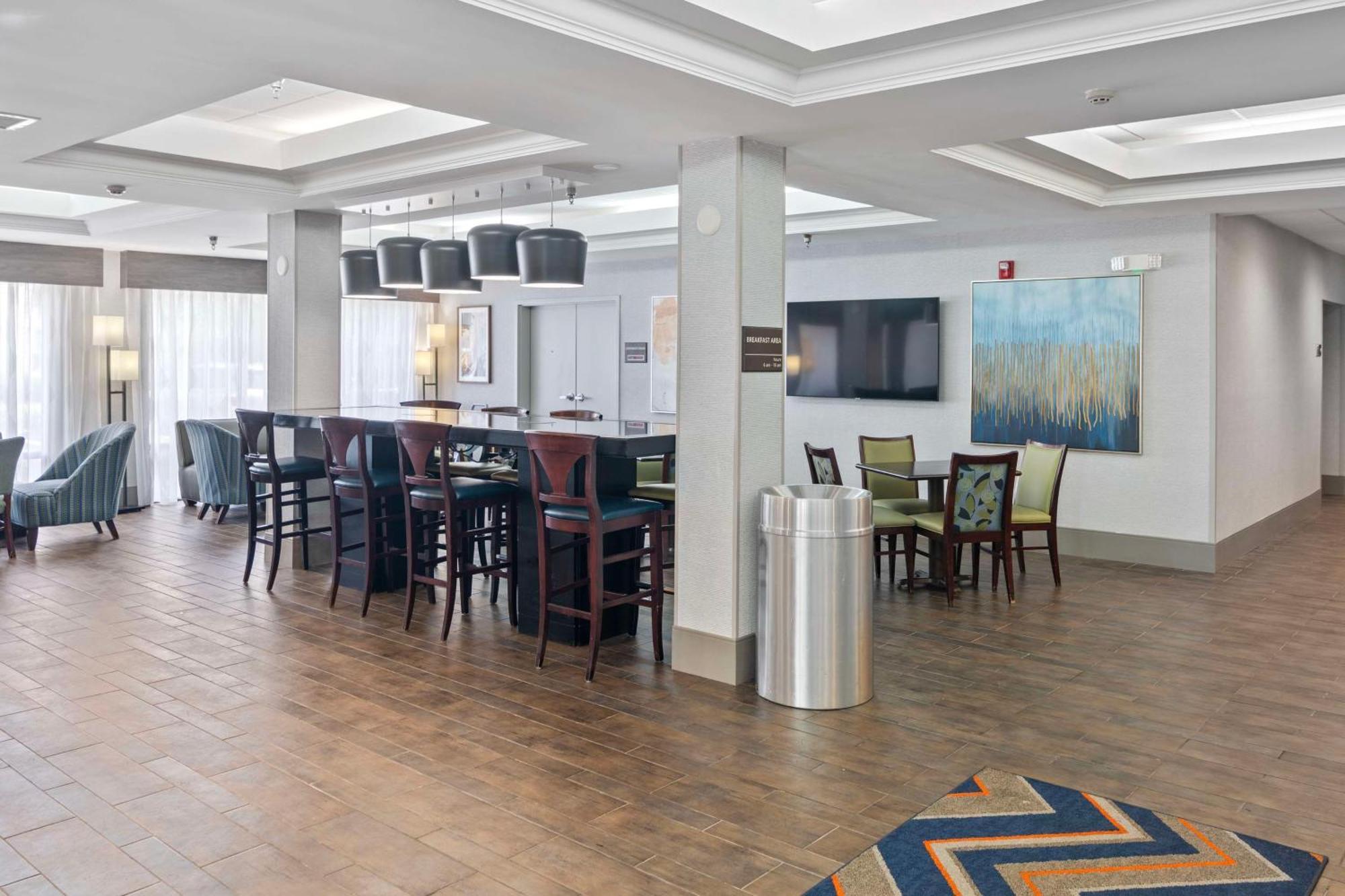 Hampton Inn Atlanta-Woodstock Ngoại thất bức ảnh