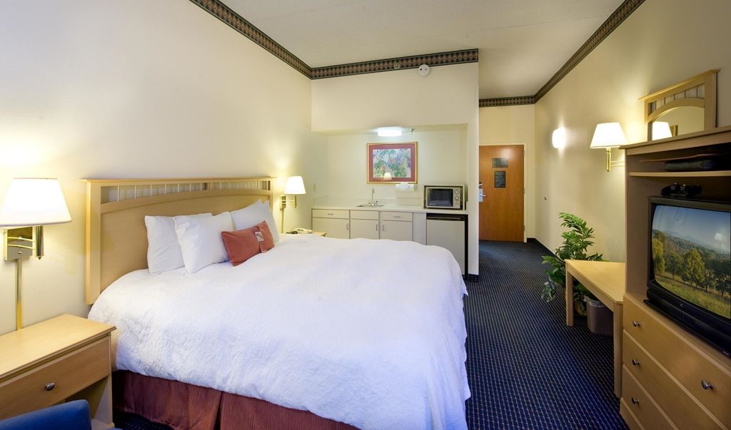 Hampton Inn Atlanta-Woodstock Phòng bức ảnh